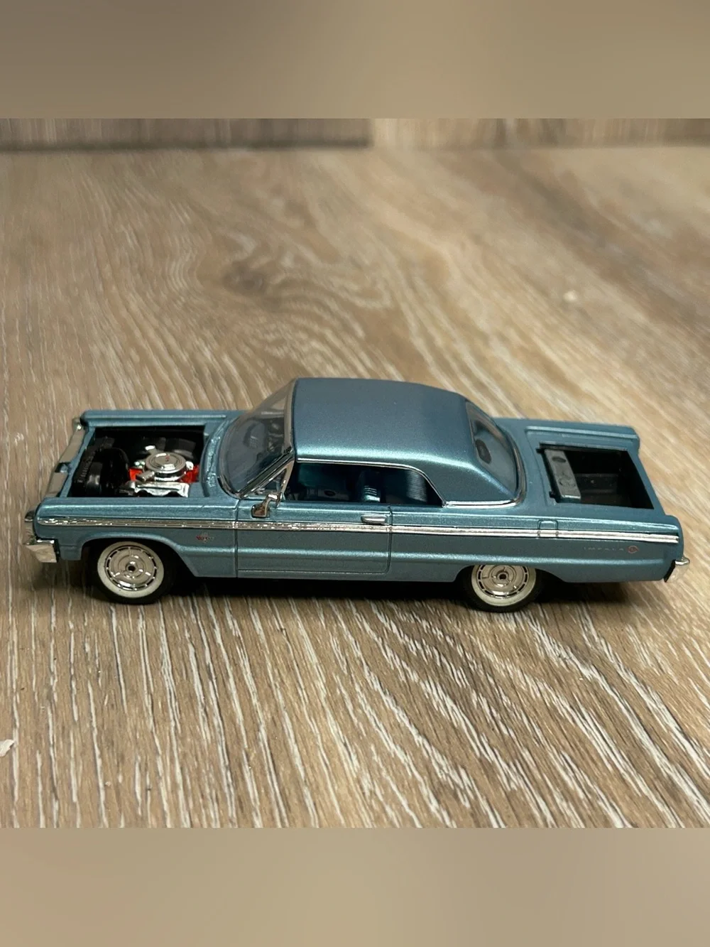 Vintage ERTL 1/43 1964 Chevrolet Impala SS 409 Hardtop Diecast Blue Model 1780SF